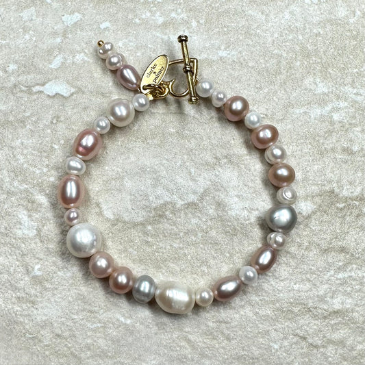 Classic Pearl Bracelet