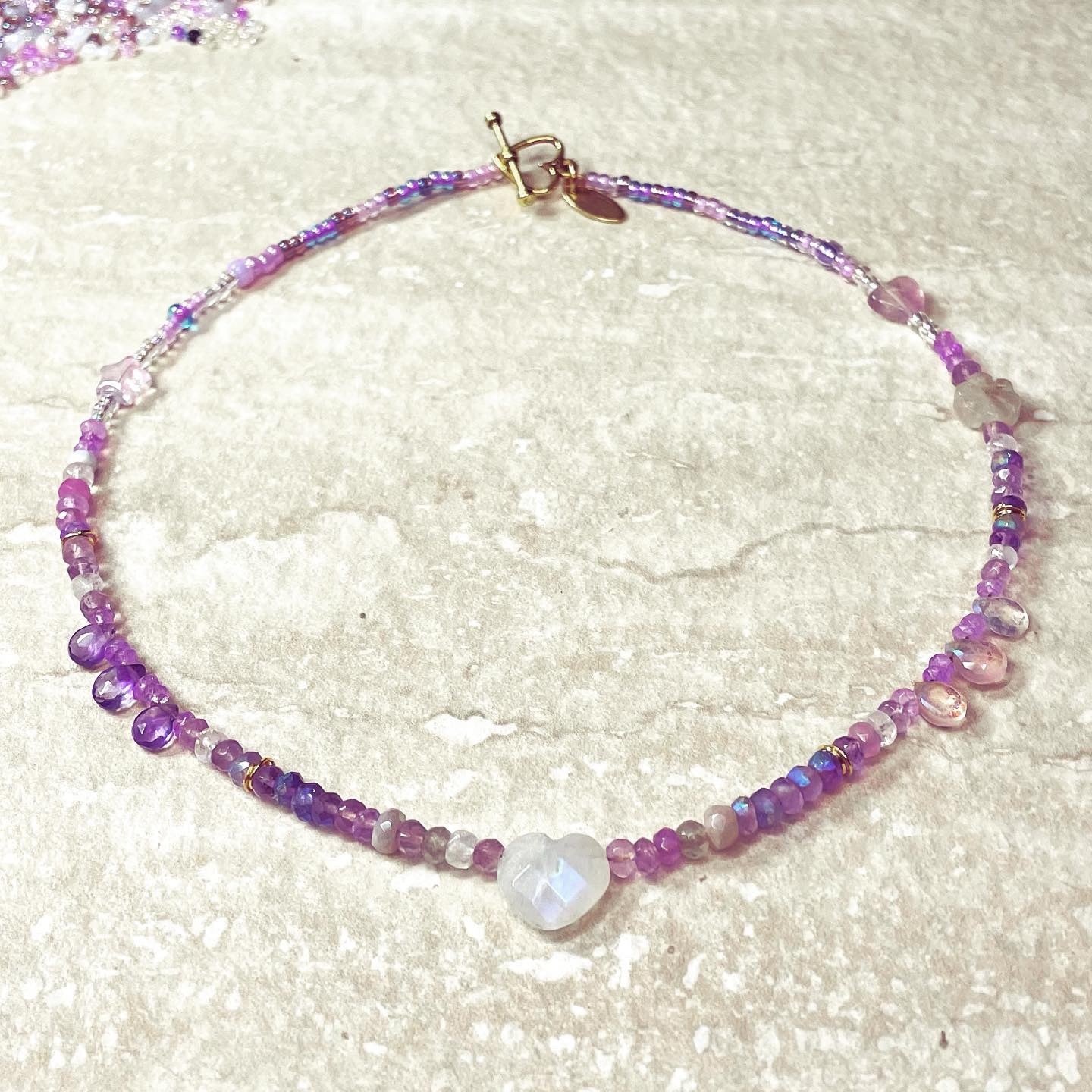 Holiday Magic iridescent Violet-White Necklace