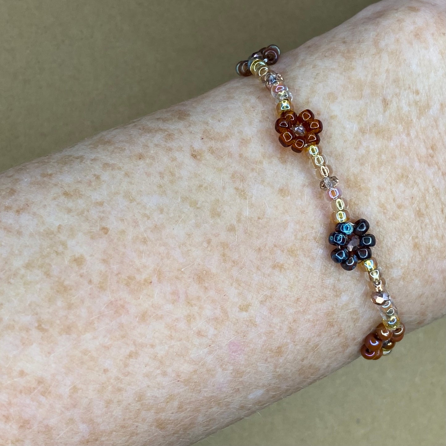 Leopard Daisy Beaded Bracelet